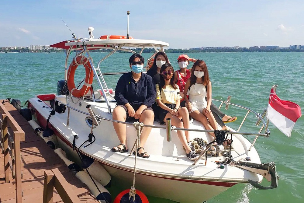 Kelong & Pulau Ubin Private Boat Tour by Klook
